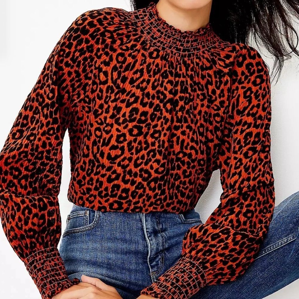 Loft Leopard Print Smock High Neck Long Sleeve Smocked Blouse Top. Small. NEW.